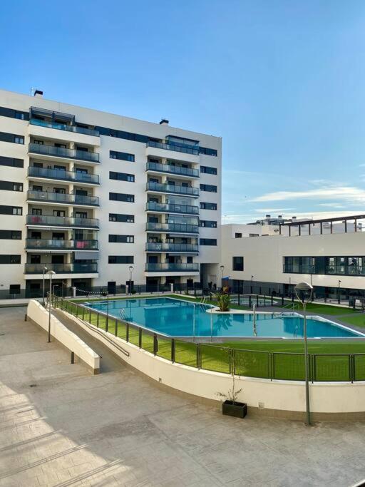 Nuevo Moderno Apartamento De Lujo Sevilha Exterior foto